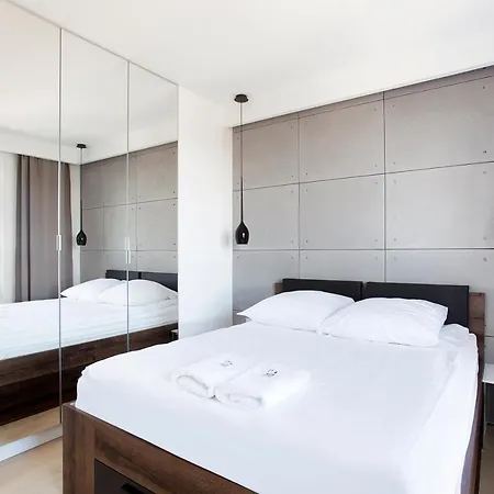 Ms Sky Tower Viii Apartman *